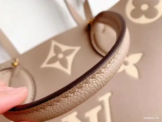 WIS MM VUITTON LOUIS ONTHEGO 0626
